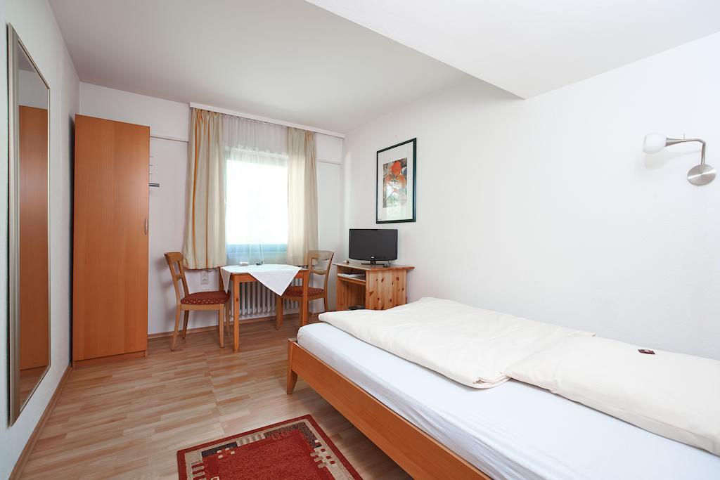 Gasthof Riedsee Stuttgart Rum bild